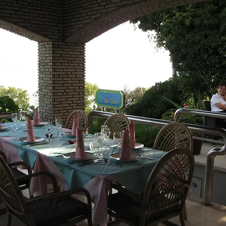 Pintar Πανσιόν