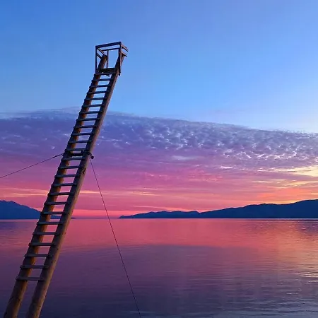 Pintar Πανσιόν 4*